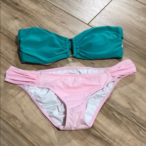 Bikini - Picture 1 of 3